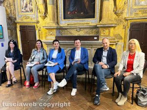 Da sinistra: Rosa Agostini, Elena Angiani, Chiara Frontini, Francesco Buzzi, Stefano Starna e Marina Centi