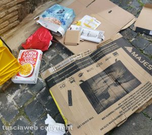 Viterbo - Rifiuti in via San Rocco