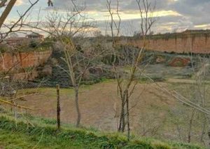 Civita Castellana - Possibile discarica in una cava dismessa in località San Silvestro