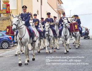 Farnese - La fanfara a cavallo della polizia