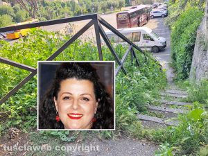 Viterbo - La scala che va dal Sacrario a via Santa Maria in Volturno - Nel riquadro la sindaca Chiara Frontini