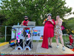 Viterbo - La festa di Arcigay a pratogiardino Lucio Battisti