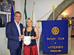 La donazione del Rotary club Viterbo al centro antiviolenza Penelope
