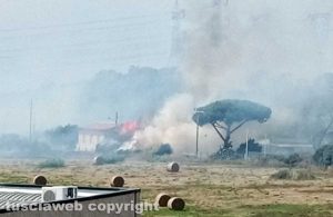 Civitavecchia - Incendio vicino alla Centrale