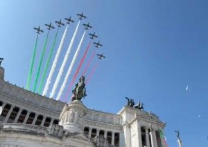 Roma - 2 Giugno - Frecce tricolori all'Altare dalla patria
