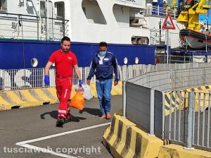 Civitavecchia - Ong Humanity 1 - Lo sbarco dei migranti