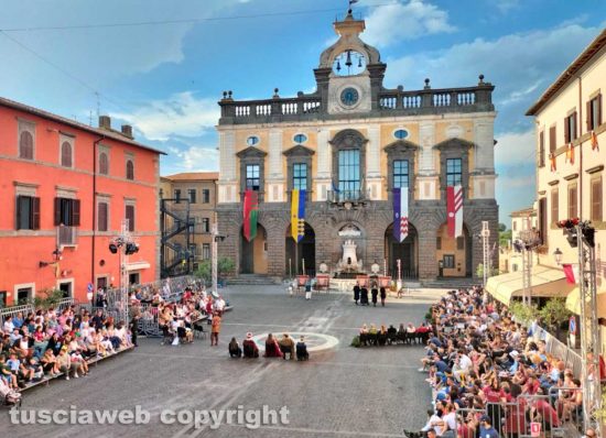 Nepi - Palio dei Borgia - Il torneo degli arcieri in piazza del Comune