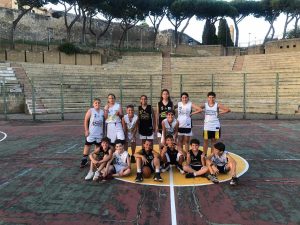 Una delle suqadre che ha partecipato alla competizione organizzata dal Basket Pegaso Tarquinia