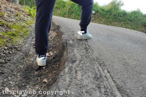 Viterbo - Il dislivello in strada Campolongo