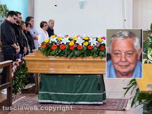 Viterbo - Il funerale di Mario Casantini - Nel riquadro: Mario Casantini