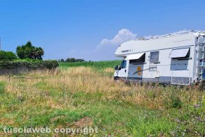 Montalto di Castro - Incuria nell'area sosta dei camper