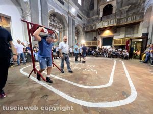 Viterbo - La prova di portata dei facchini