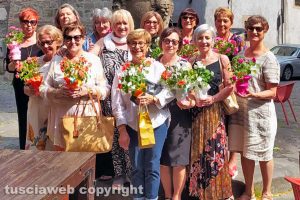 Viterbo - I cinquant'anni dal diploma della quarta A dell'istituto Santa Rosa