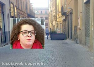 Viterbo - Centro storico deserto durante il periodo dei saldi - Nel riquadro la sindaca Chiara Frontini