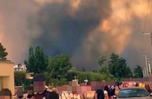 Rodi - Incendio fuori controllo