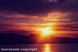 Tramonto sul lago di Bolsena