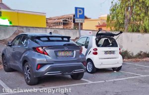 Civitavecchia - I vetri delle macchine rotti