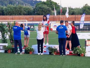 Sport - Tiro con l'arco -Viola Menna campionessa italiana