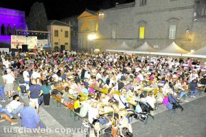 La cena con i facchini di Santa Rosa
