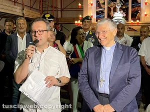 Minimacchina - Santa Rosa, Miracolo di fede incanta Santa Barbara - Don Claudio Sperapani col vescovo Piazza