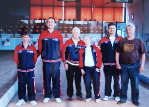 Nicola Pascucci (terza persona da sinistra) con i ragazzi del Team special olympics Italia Civita Castellana