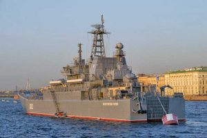 La nave da guerra russa Olenegorsky Gornyak