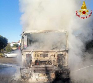 Santa Marinella - L'intervento dei vigili del fuoco