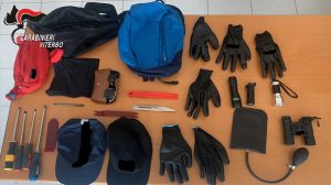 Nepi - Carabinieri - Gli arnesi da scasso sequestrati