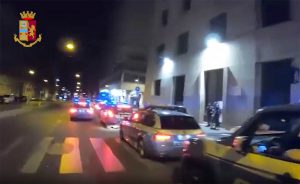Napoli - Tentata estorsione aggravata dal metodo mafioso, 9 arresti