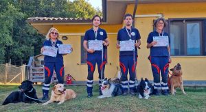 Civitavecchia - I volontari della protezione civile con le unità cinofile