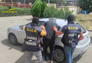 Guarda di finanza - Un arresto