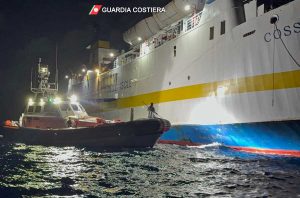 Guardia costiera - Incendio in un traghetto