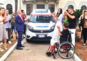 Civitavecchia - La presentazione del "pulmino amico"