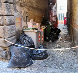 Viterbo - Via dei Magazzini la mattina del trasporto della macchina di S. Rosa
