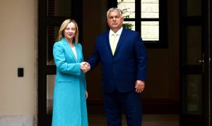 Meloni con Orban