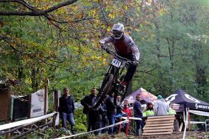 Sport - Mountain bike - L'ultima gara di downhill alla Faggeta