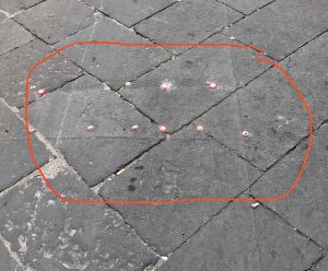Castiglione in Teverina - I chiodi su corso Roma segnalati dalla minoranza