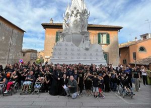 Viterbo - I “ragazzi speciali” di Juppiter a Santa Rosa prima della partenza per la vacanza a Riccione