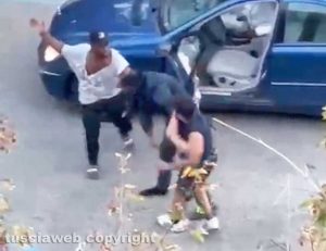 Viterbo - Aggressione e rapina con l'accetta a via Valle Piatta