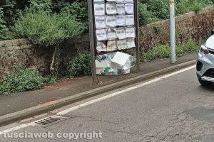 Viterbo - Rifiuti in via Vicenza