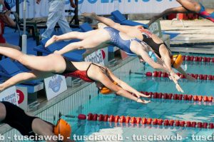 Nuoto - Al centro costume azzurro Sofia Mezzera partenza 50 farfalla