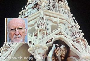 La nuova macchina di Santa Rosa, Dies Natalis - Nel riquadro Don Gianni Carparelli