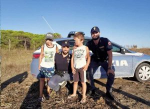 Tarquinia - Polizia - Paura alle Saline per un bimbo di sei anni smarrito in spiaggia 