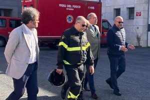 Viterbo - Mauro Rotelli in visita al comando provinciale dei vigili del fuoco