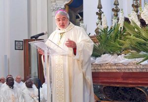 Il vescovo Marco Salvi