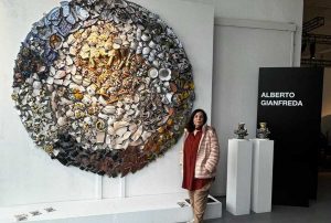 Faenza - Un piatto di Daniela Lai nell’opera corale di Gianfreda