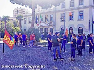 Civitavecchia - Il sit-in dei lavoratori dell'indotto Enel
