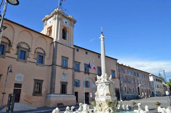 Tarquinia - Il palazzo comunale