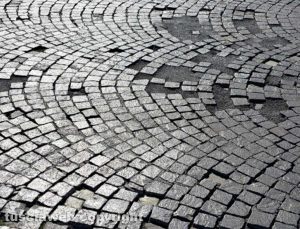 Viterbo - La pavimentazione rovinata