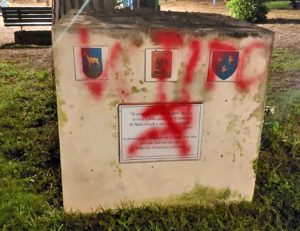 Nettuno - Vandalizzata la panchina a Norma Cossetto e il monumento ai Martiri delle foibe